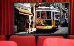 Foto (WS Spalluto WS S CinemaFrame Ambient HC – Hochkontrast-Leinwand für „Tagsüber-Heimkino-Fans“)